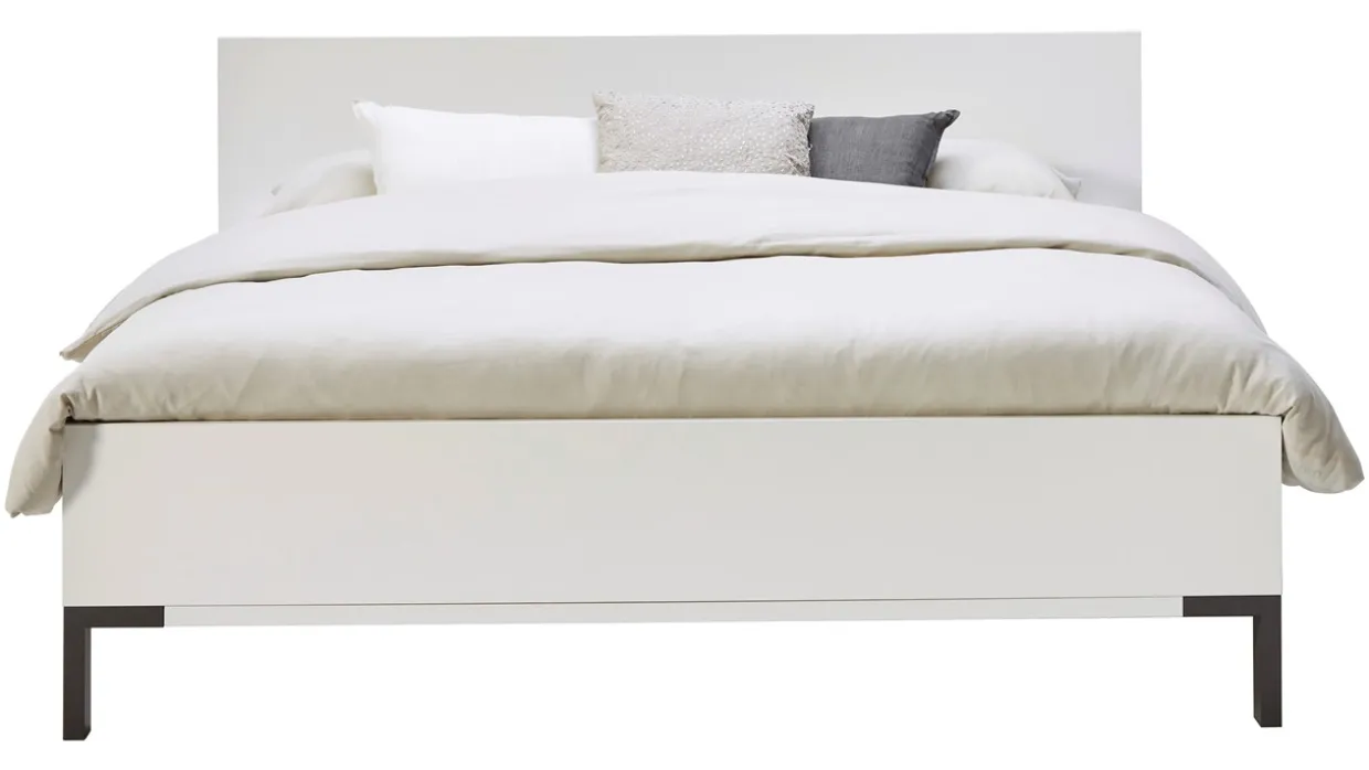 Bed Ragnar met hoofbord hout