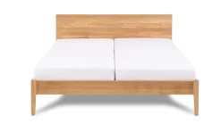 Bed Sky met hoofdbord en poten hout