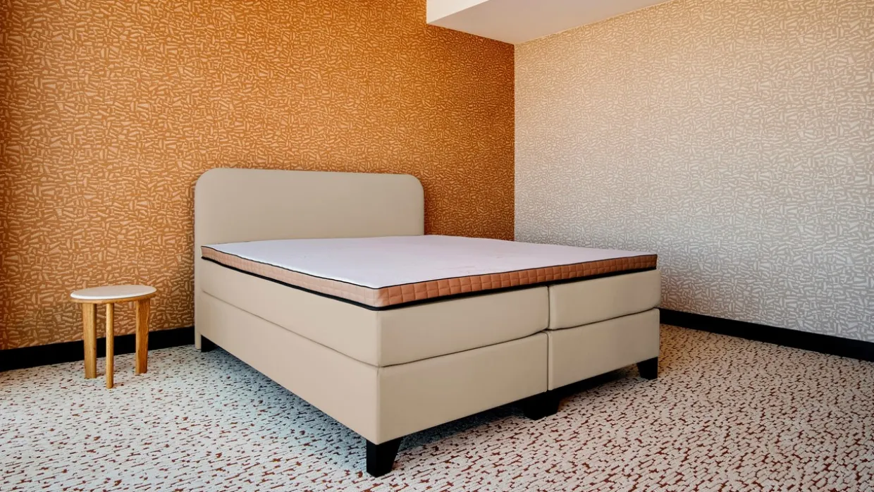 Hotelboxspring Essential met topper Luxury